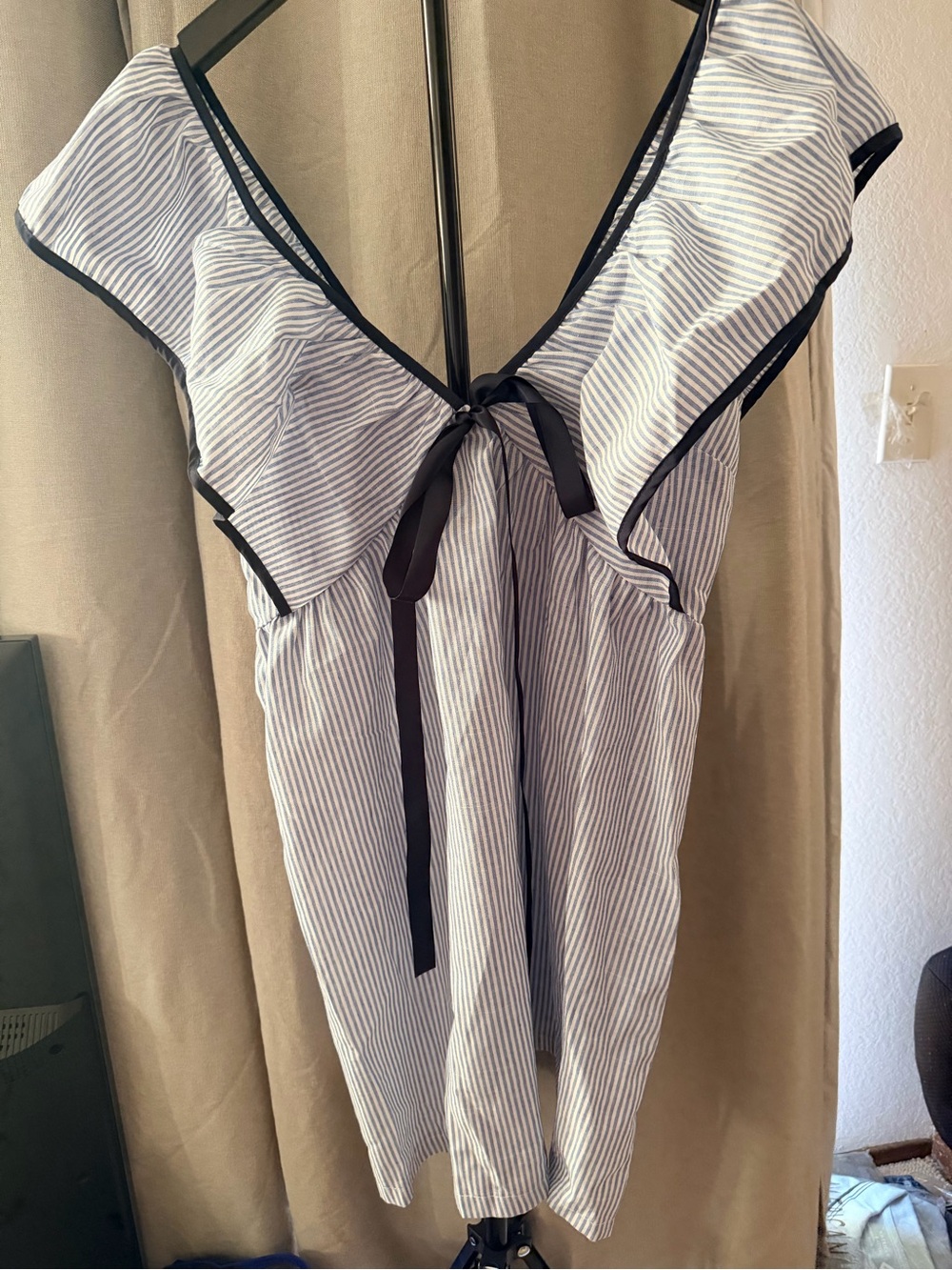 V-neck striped dress - M (never worn) - Picture 4 of 5